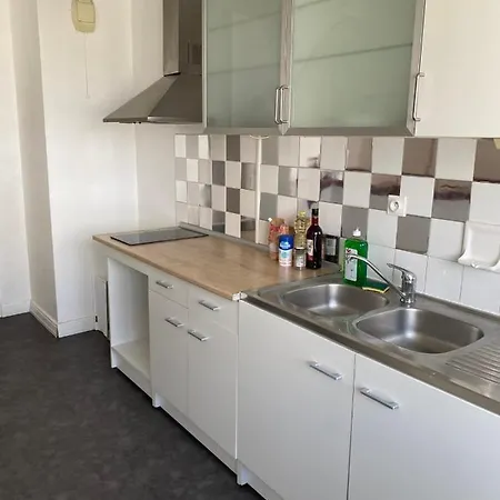 Nest With Pleasant View Near The Sevre Nantaise Apartament *