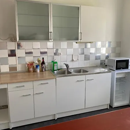 Apartament Nest With Pleasant View Near The Sevre Nantaise