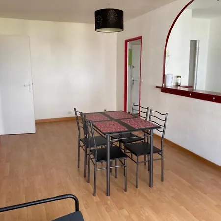 Nest With Pleasant View Near The Sevre Nantaise Nantes